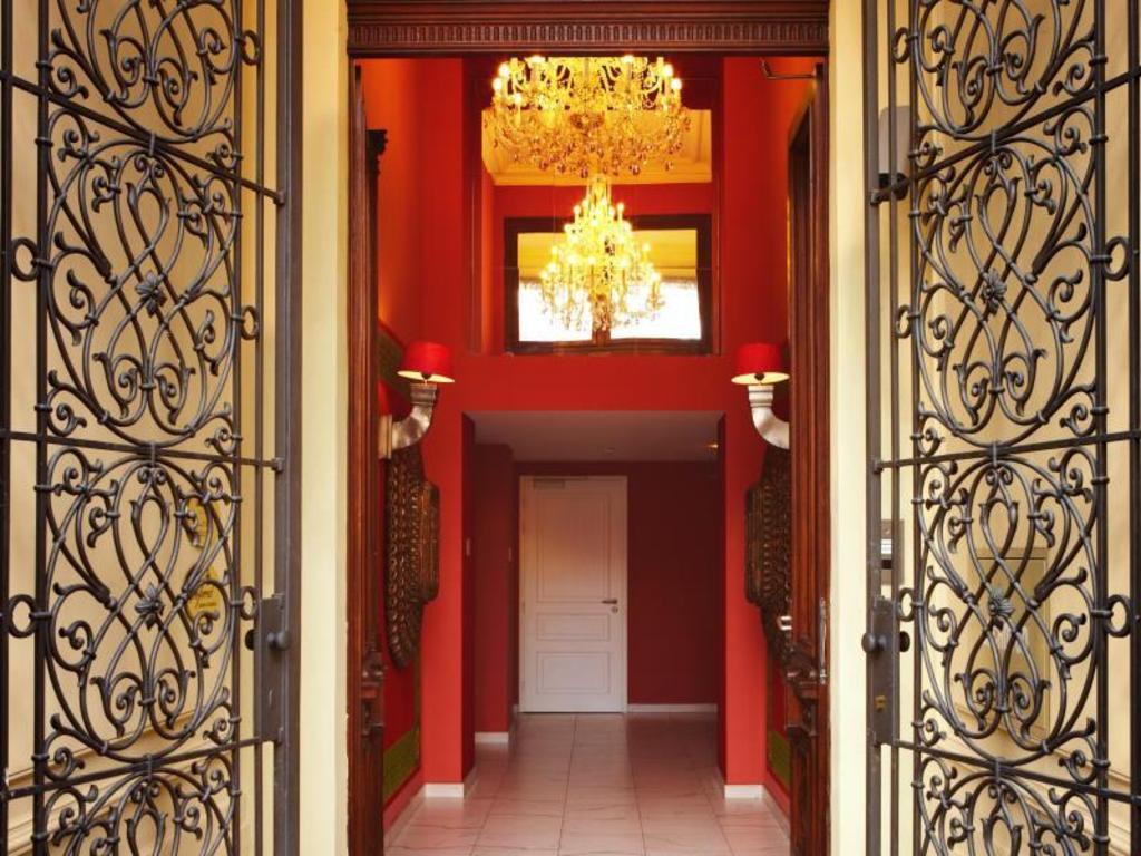 Prague’s Hidden Charms: Elegant Retreats for the Discerning Traveler Seeking Quiet Comfort