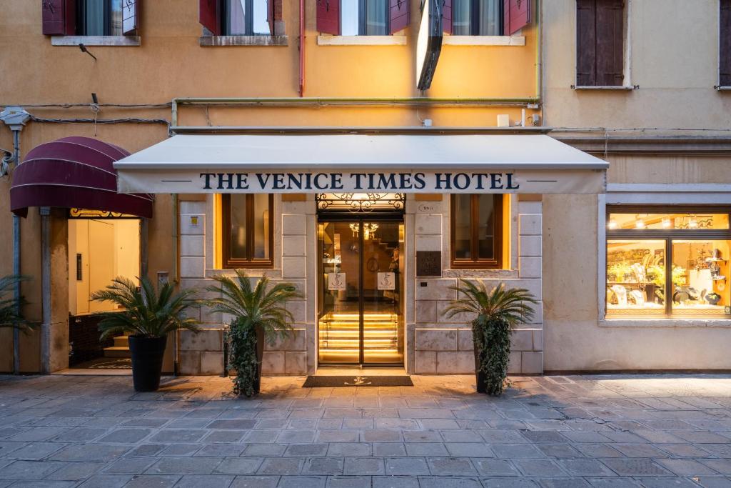 Venetian Whispers: Quiet Retreats for the Discerning Solo Traveler