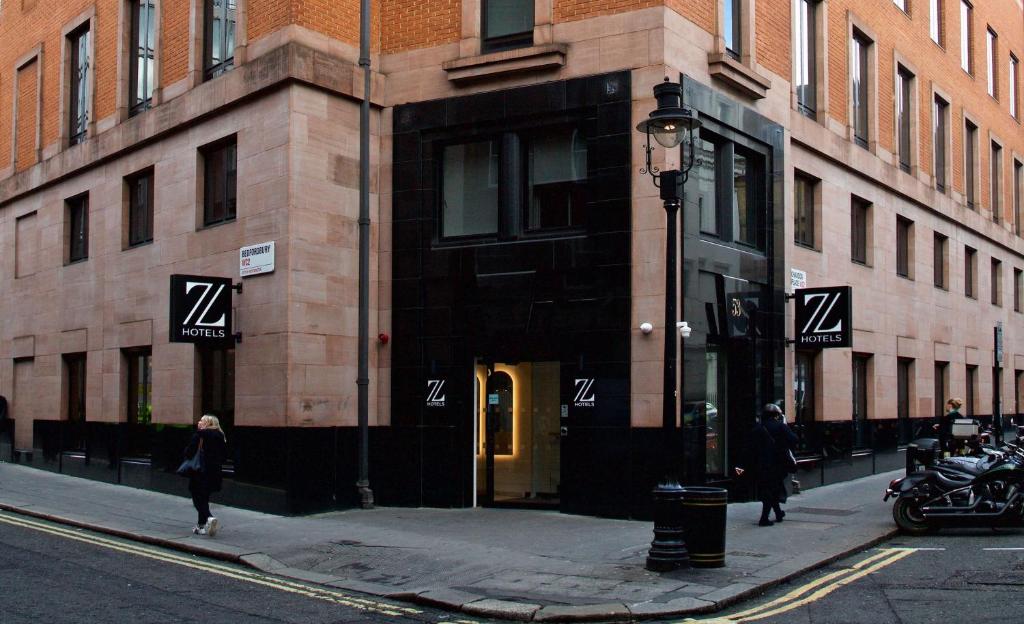 London’s Quiet Luxuries: A Solo Traveler’s Retreat
