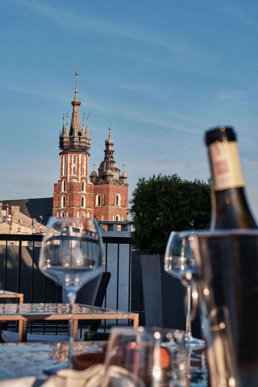 Whispers of Kraków: Elegant Retreats for the Discerning Traveler